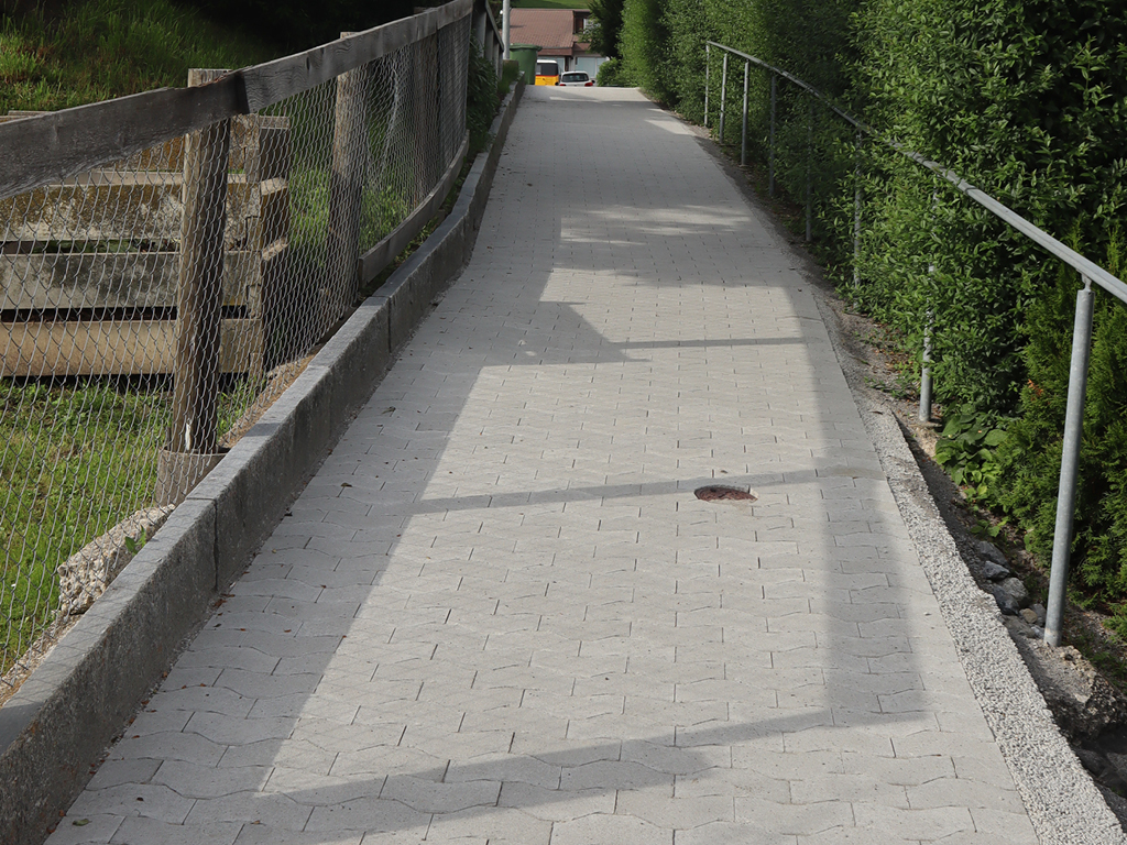 Erneuerung Fussweg